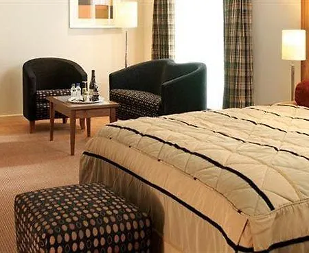 Alexandra House 4* Swindon
