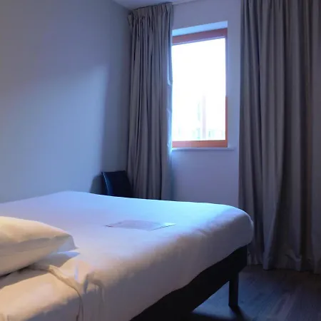 Ibis Budget Hotel 2*