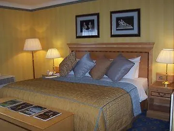 Hotel Village