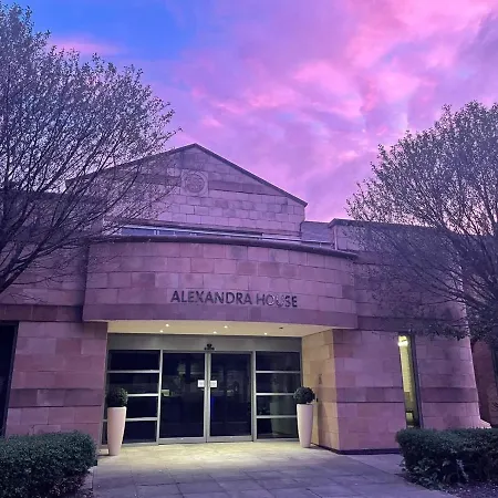 Alexandra House Hotel Swindon