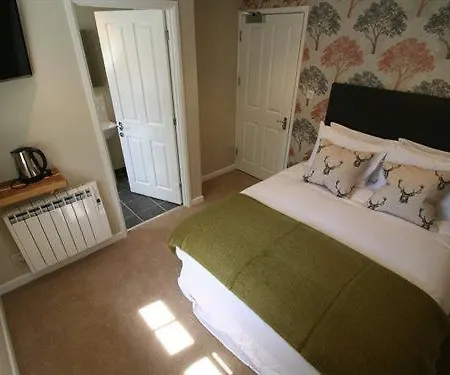 The Fox & Hounds Inn 3*