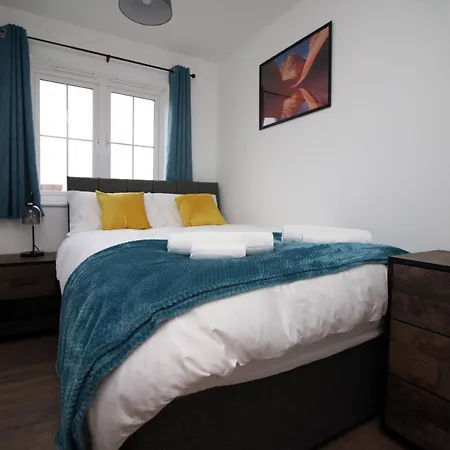 Delft - Spacious Home, High Speed Wi-fi, Free Parking, Terrace Holiday home *