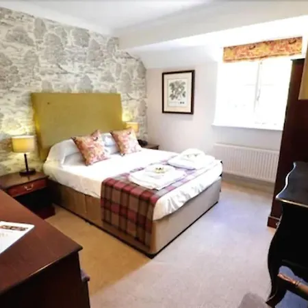 The White Hart, Wroughton