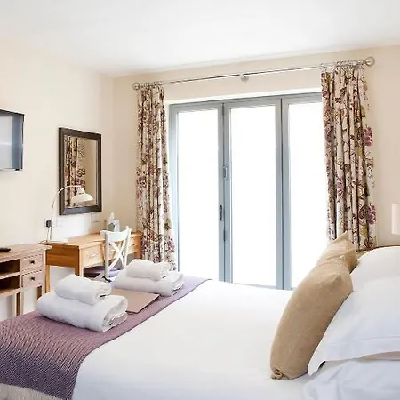 The White Hart, Wroughton Bed & Breakfast Swindon