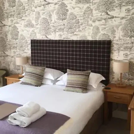 The White Hart, Wroughton 3*