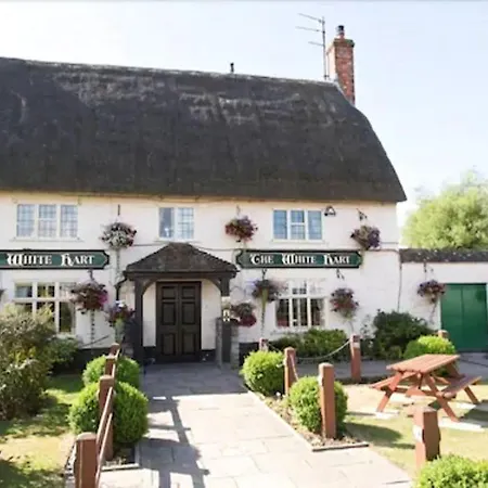 The White Hart, Wroughton 3*