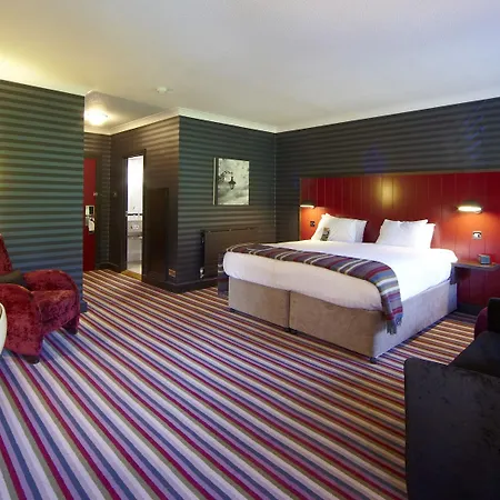 Village Hotel 3*