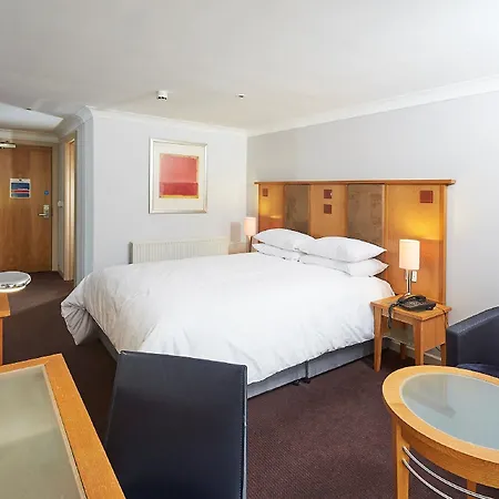 Alexandra House Hotel 4*