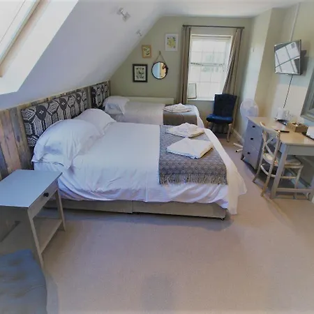 The Tawny Owl 4* Swindon