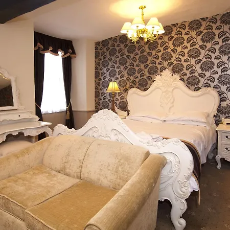The Old Crown Coaching Inn