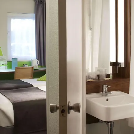 Hotel Campanile 3*