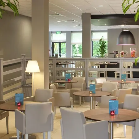 Hotel Campanile 3*