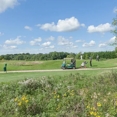 The Wiltshire Hotel, Golf And Leisure 3*