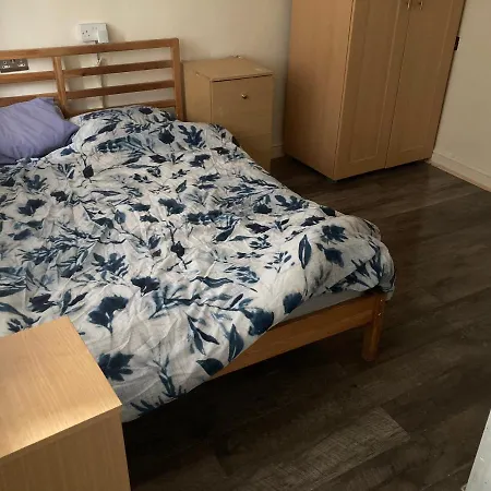 Parks Hostel Swindon