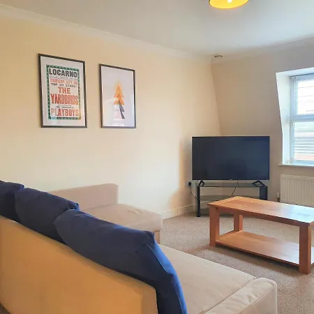 Old Town Apartment *