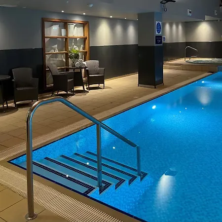 Alexandra House Hotel 4*