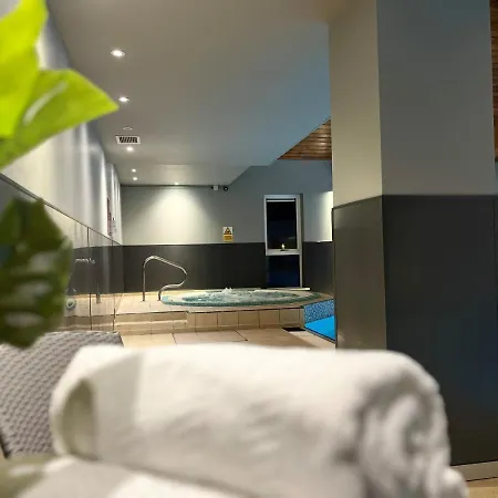 Alexandra House Hotel Swindon