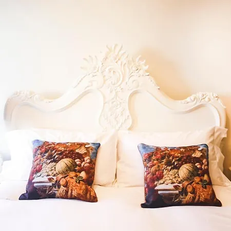 Inn The Old Crown Coaching 3*