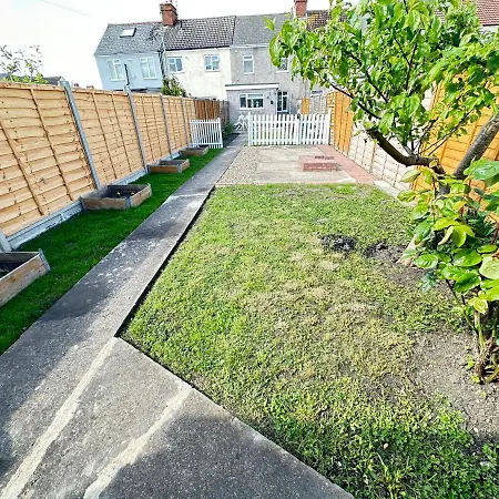 Edinburgh Street - Beautiful House With Free Parking And Wifi, Equipped With Comfy Furnitures Holiday home *