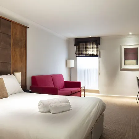 Alexandra House 4*