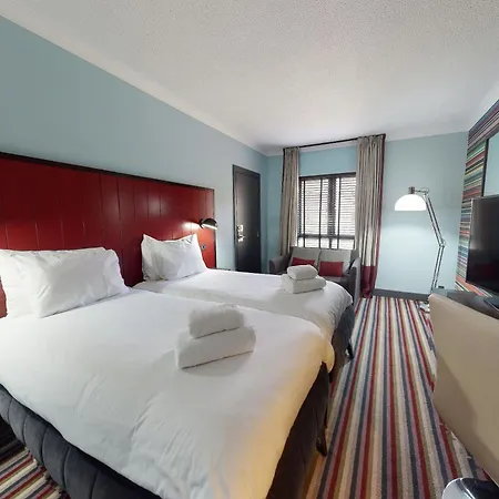 Hotel Village 3*