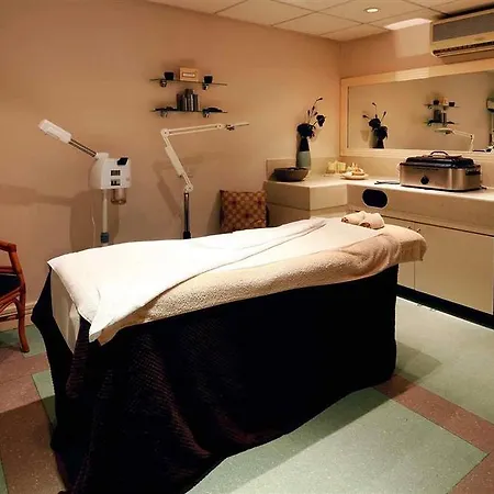 South Marston And Leisure Club Hotel Swindon