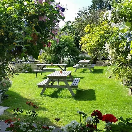Bolingbroke Arms & Hotel 3*
