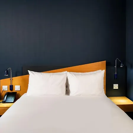 Hotel Express West By Ihg Swindon