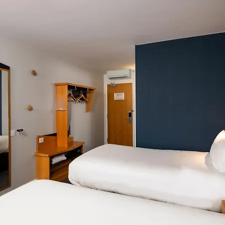 Hotel Express West By Ihg Swindon