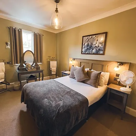 The Kings Arms Hotel 3*