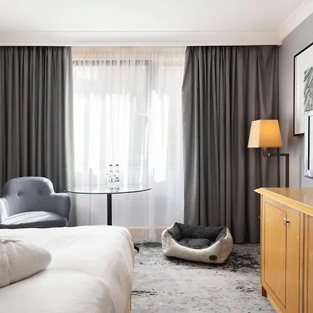 Doubletree By Hilton Swindon
