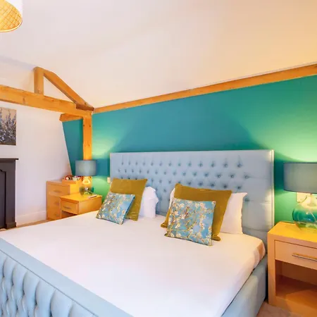 The Highworth Hotel 3*