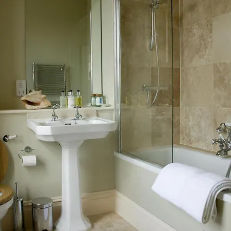 Bed & Breakfast Overtown Manor Swindon