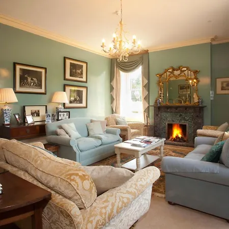 Overtown Manor Bed & Breakfast 5*