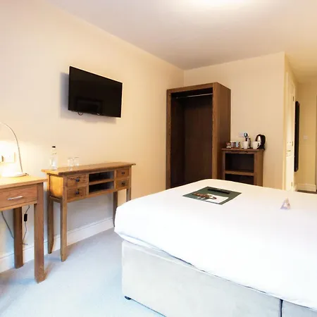 The White Hart, Wroughton Bed & Breakfast Swindon
