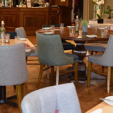 The Wiltshire Hotel, Golf And Leisure