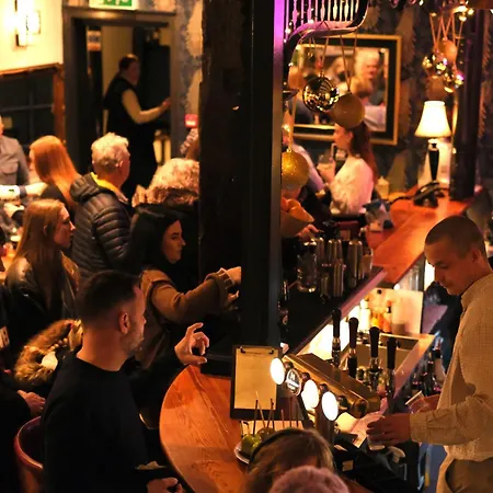 Inn The Old Crown Coaching