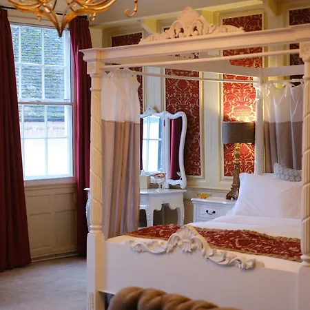 Inn The Old Crown Coaching 3*