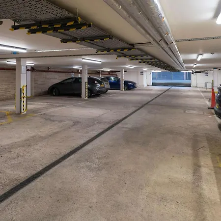Ibis Budget Hotel 2*
