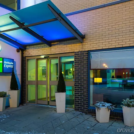 Express West By Ihg Hotel