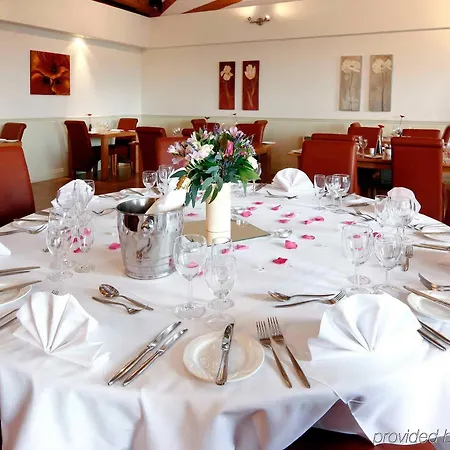 Hotel South Marston And Leisure Club Swindon
