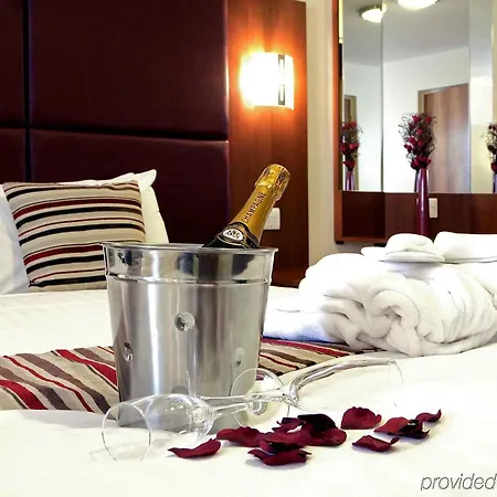 South Marston And Leisure Club 3* Swindon