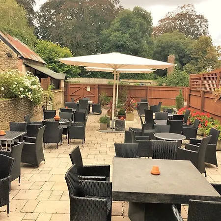 Hotel The Highworth