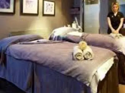 Hotel Village Swindon
