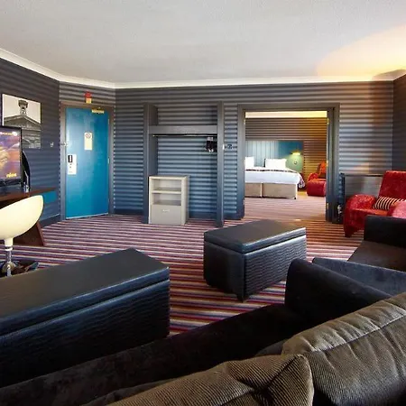 Hotel Village 3*