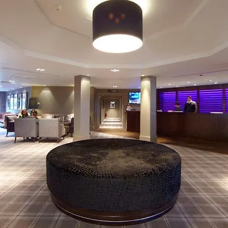 Village 3* Swindon