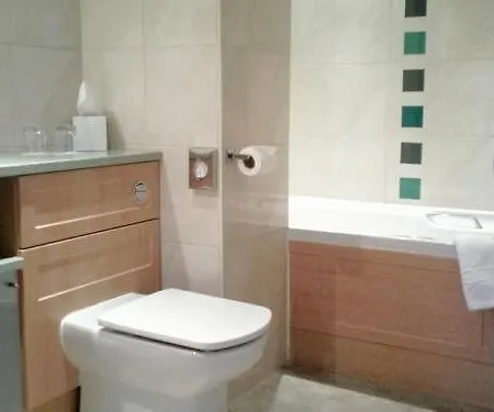 Hotel The Highworth