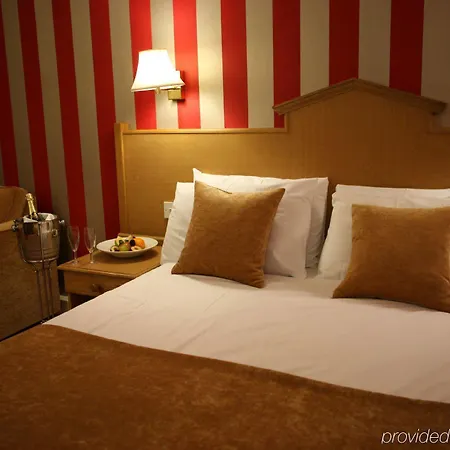South Marston And Leisure Club 3*