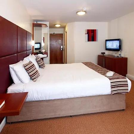 South Marston And Leisure Club 3*
