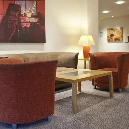 Alexandra House Hotel Swindon